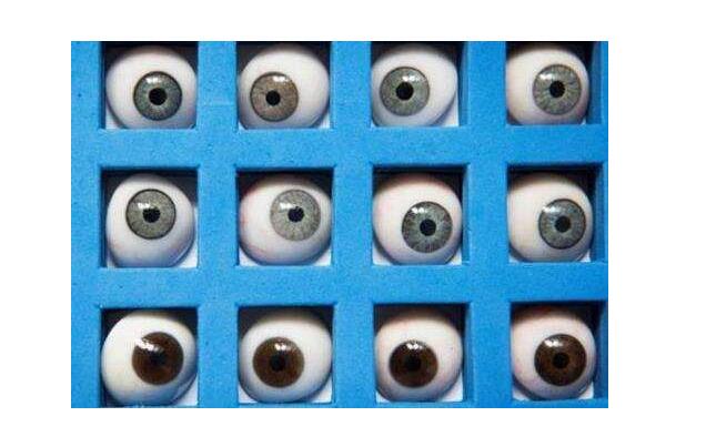 义眼片材料选择的重要性及其佩戴作用 义眼片材料选择的重要性及其佩戴作用