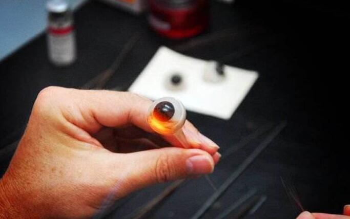 做工好的义眼片无需更换 做工好的义眼片无需更换